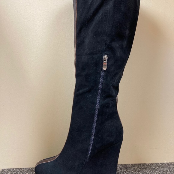 Black suede boots size 10 - Picture 2 of 5